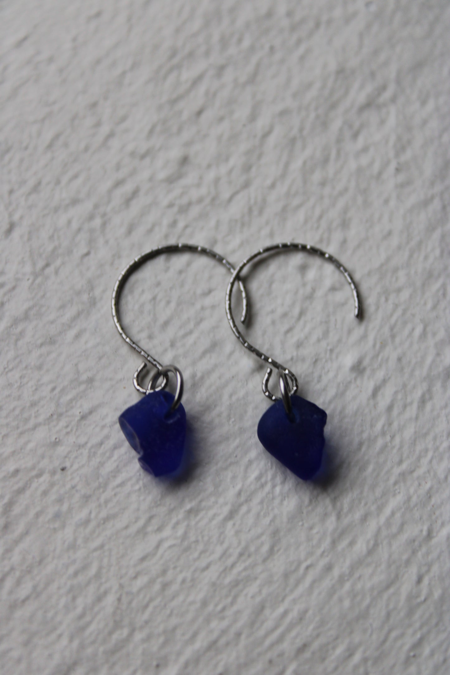 No Waste deep blue hooks