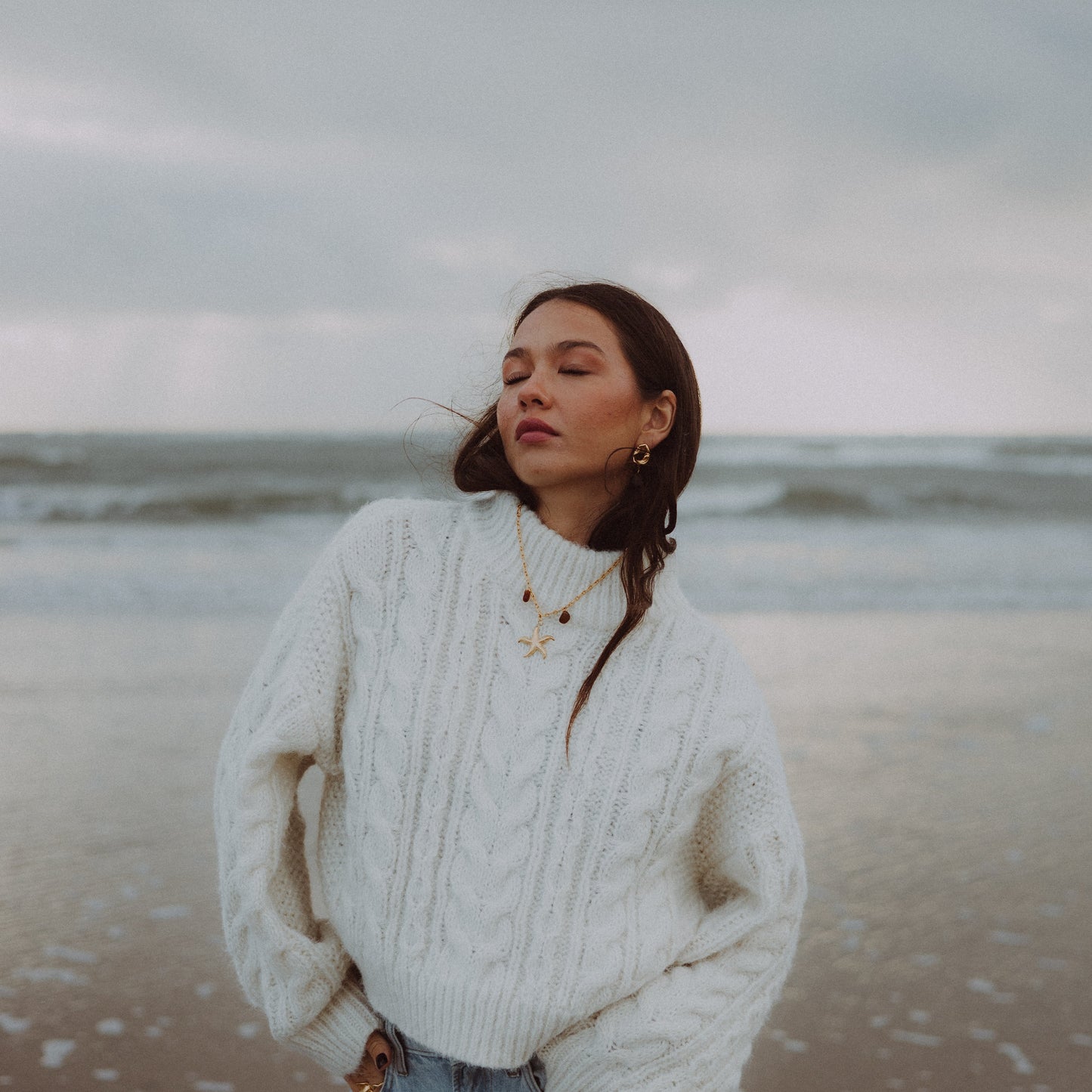 Starfish Necklace Brown