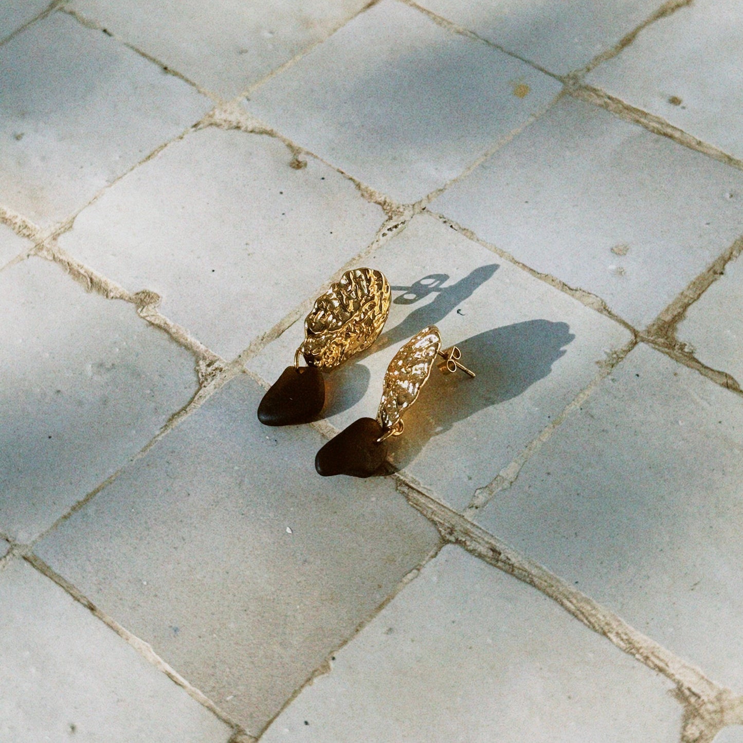 Sea urchin øreringe brown