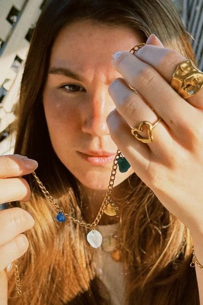 Valetina Wavy Heart ring